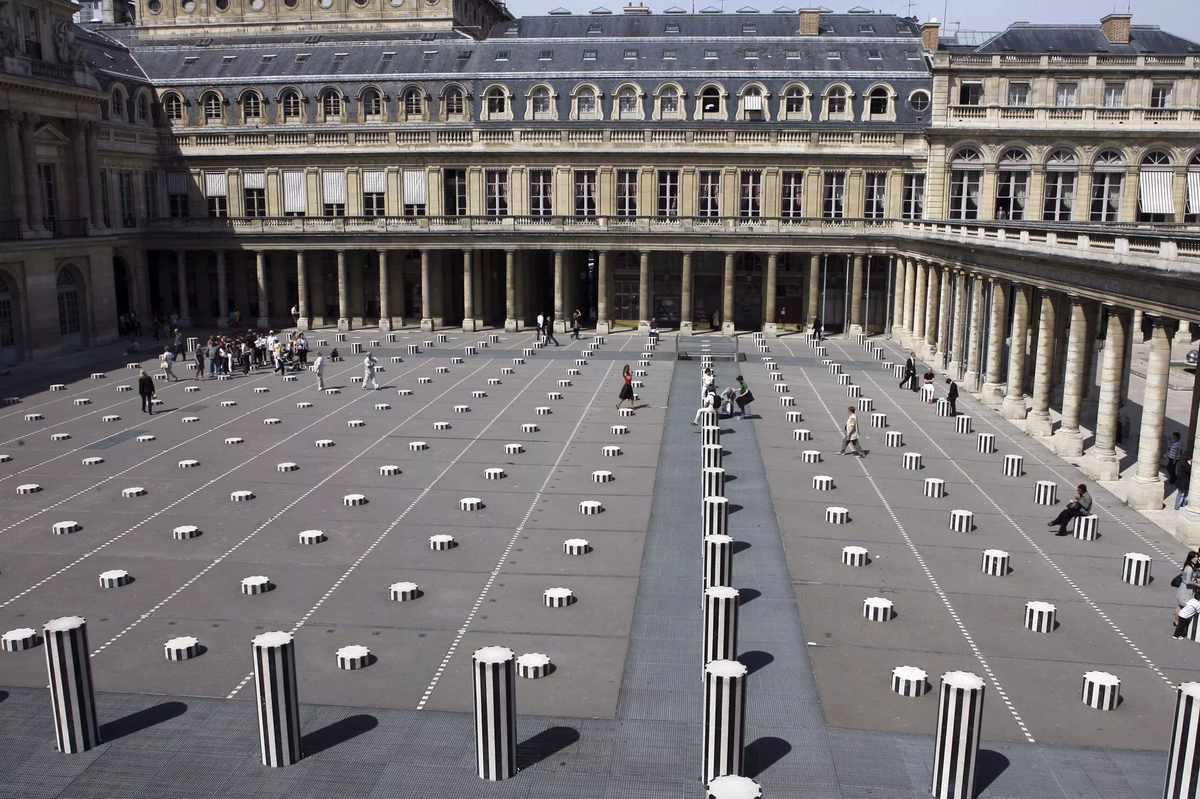 DANIEL BUREN