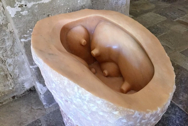 LOUISE BOURGEOIS